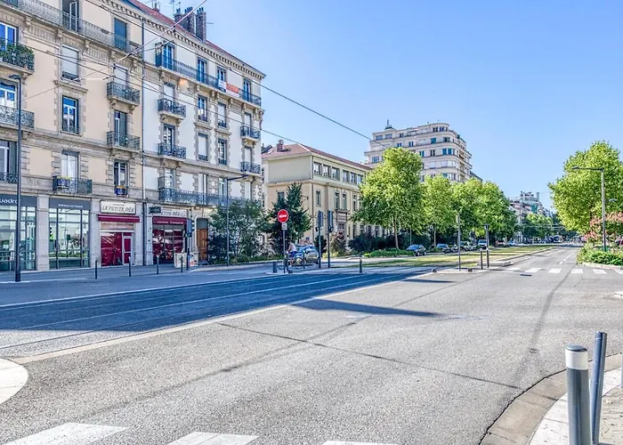 Le Petit Parfait Confort Gare Hamac Netflix