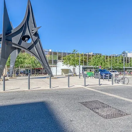 Le Petit Parfait Confort Gare Hamac Netflix Гренобль