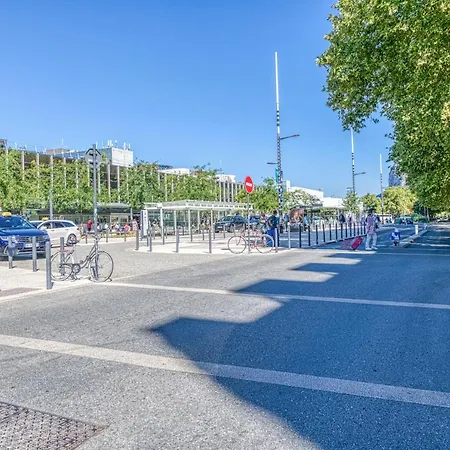 Апартаменти Le Petit Parfait Confort Gare Hamac Netflix *